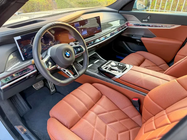 2026 BMW 7-Series 740i M Sport — photo 11 of 16