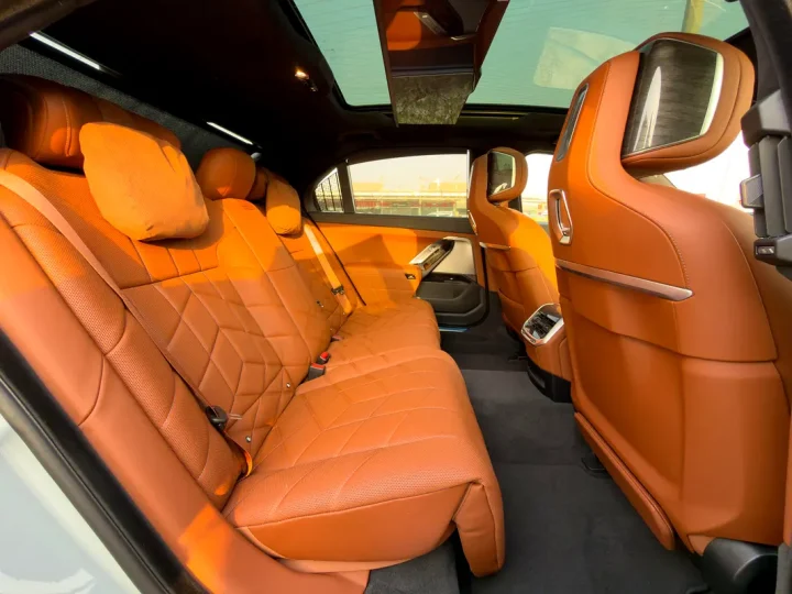 2026 BMW 7-Series 740i M Sport — photo 13 of 16