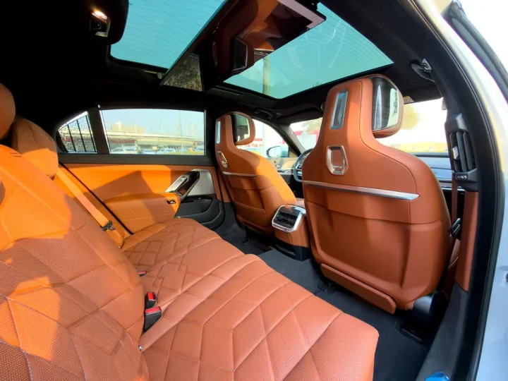 2026 BMW 7-Series 740i M Sport — photo 14 of 16