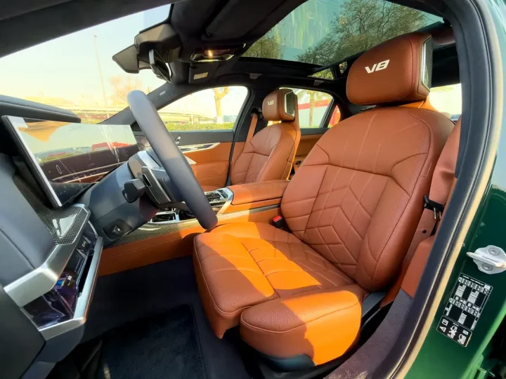 2026 BMW 7-Series 760i — photo 13 of 20