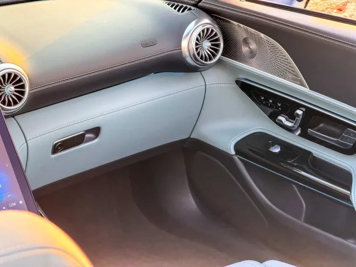 2023 Mercedes-Benz SL-Class SL 43 AMG — photo 17 of 18