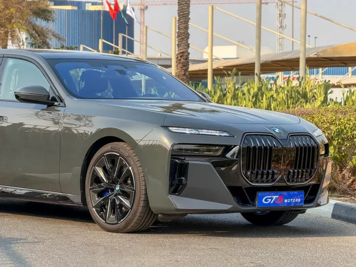 2026 BMW 7-Series 760i — photo 7 of 13