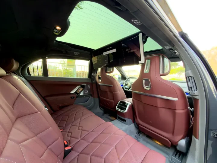 2026 BMW 7-Series 760i — photo 11 of 13